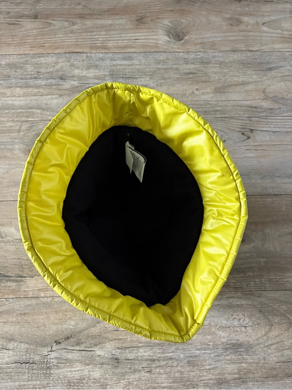 NWT UGG AW Quilted Bucket Hat In Yellow
